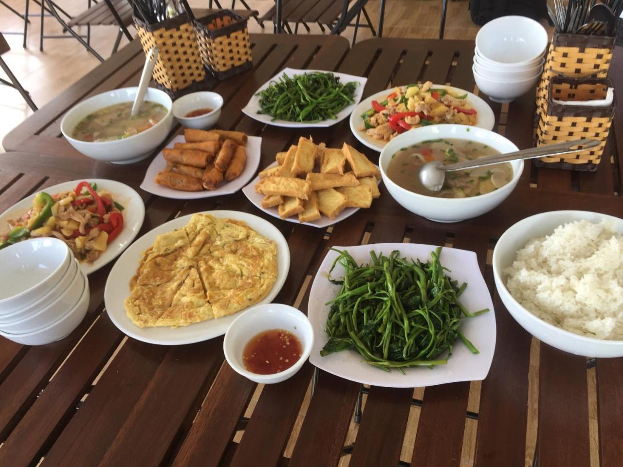Sunshine Homestay Phong Nha Buitenkant foto